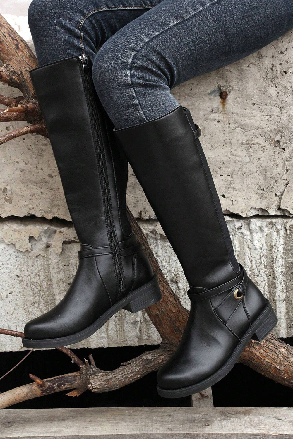 Noir Rise Knee Boots