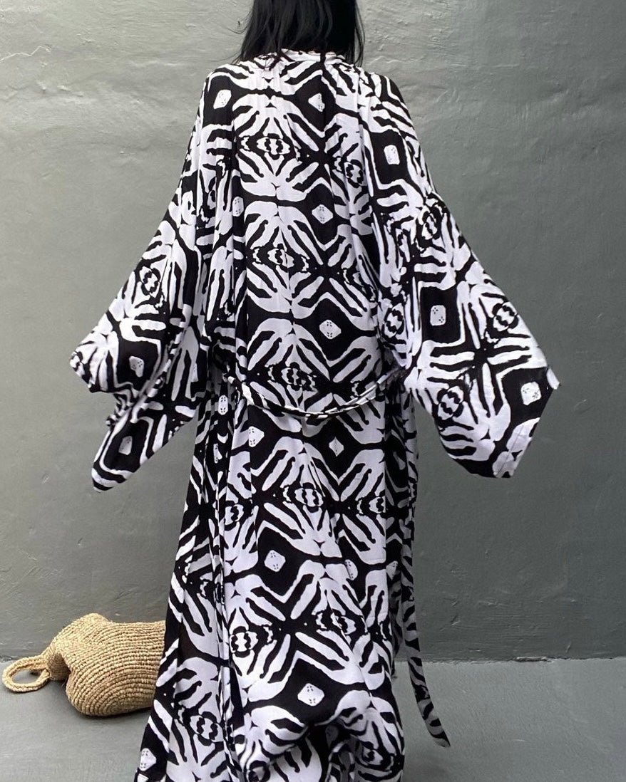 Zahara Spirit Kimono