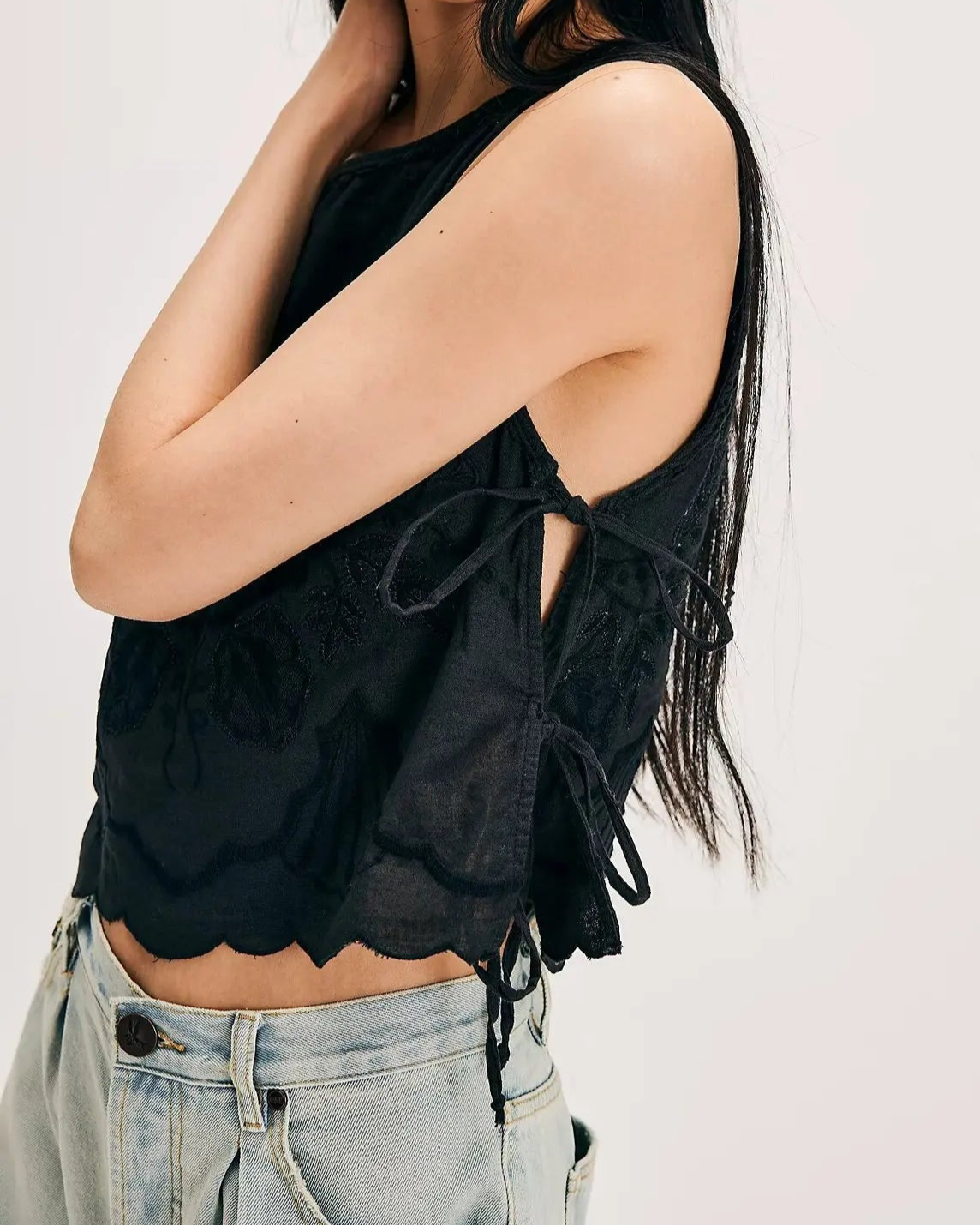 Anda Bloom Top