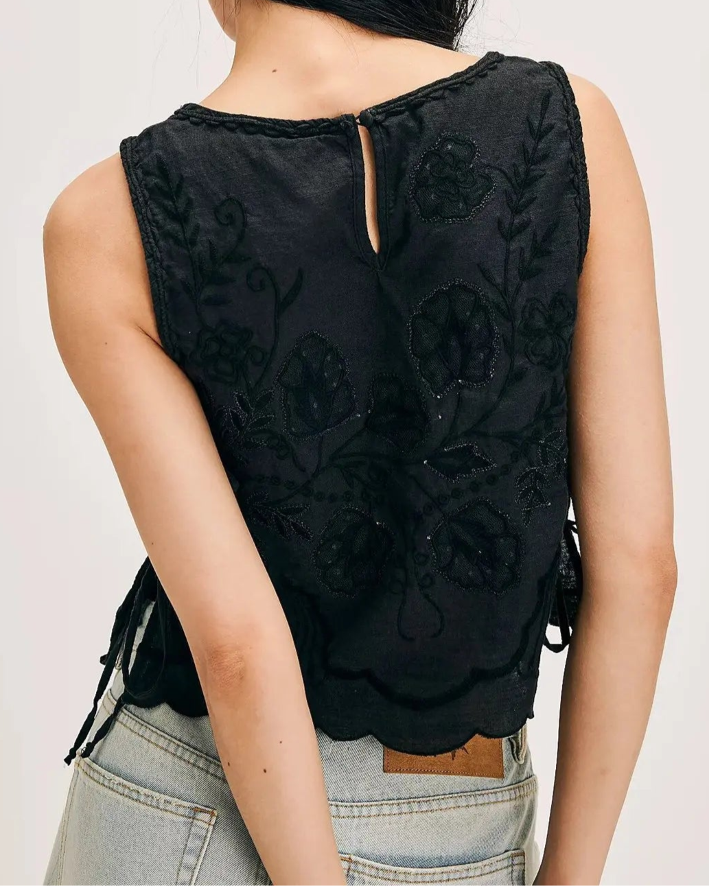 Anda Bloom Top