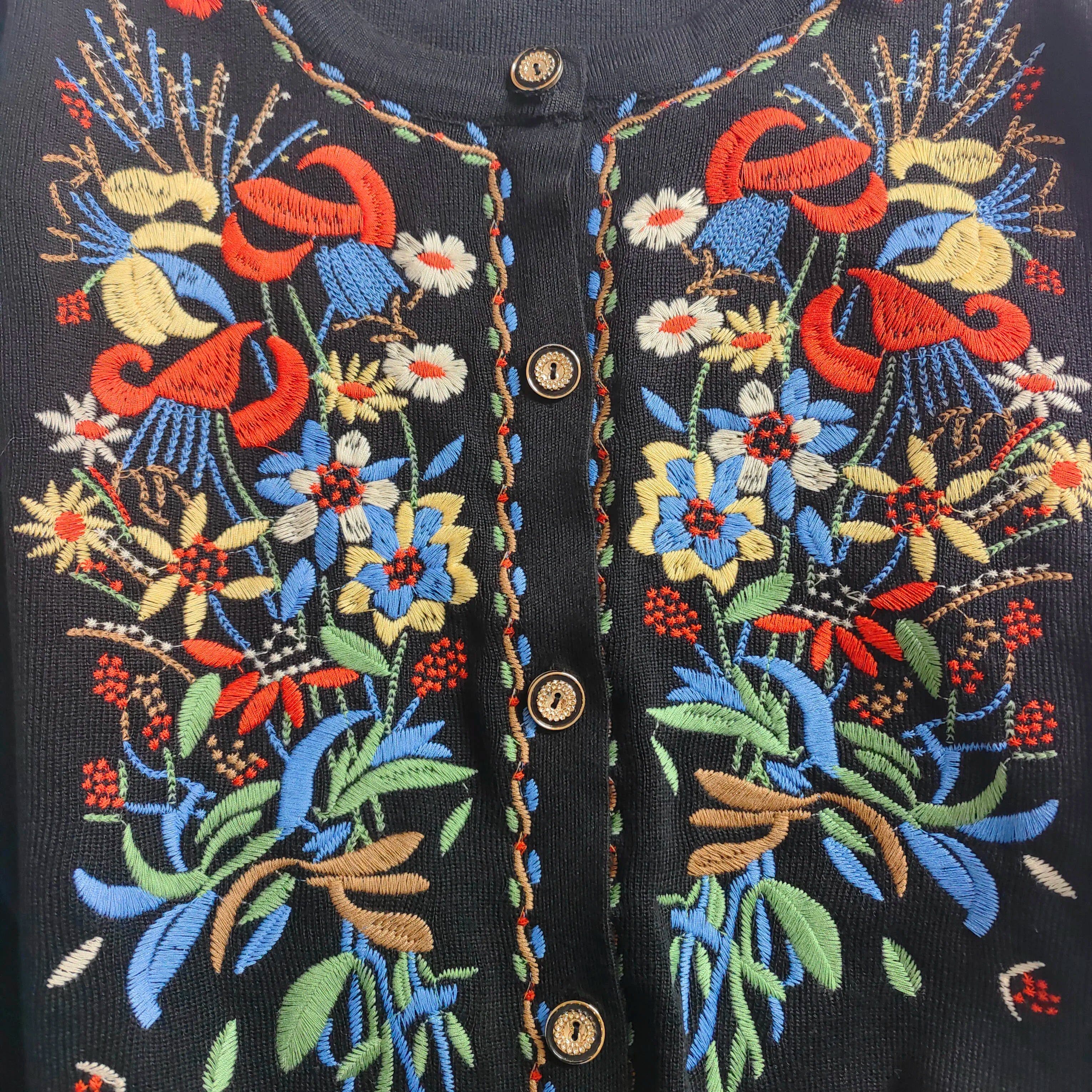 Embroidered Knit Cardigan