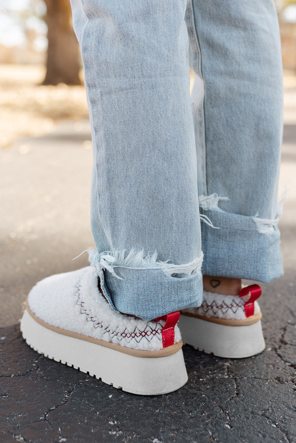 Aurora Crest Snow Boots