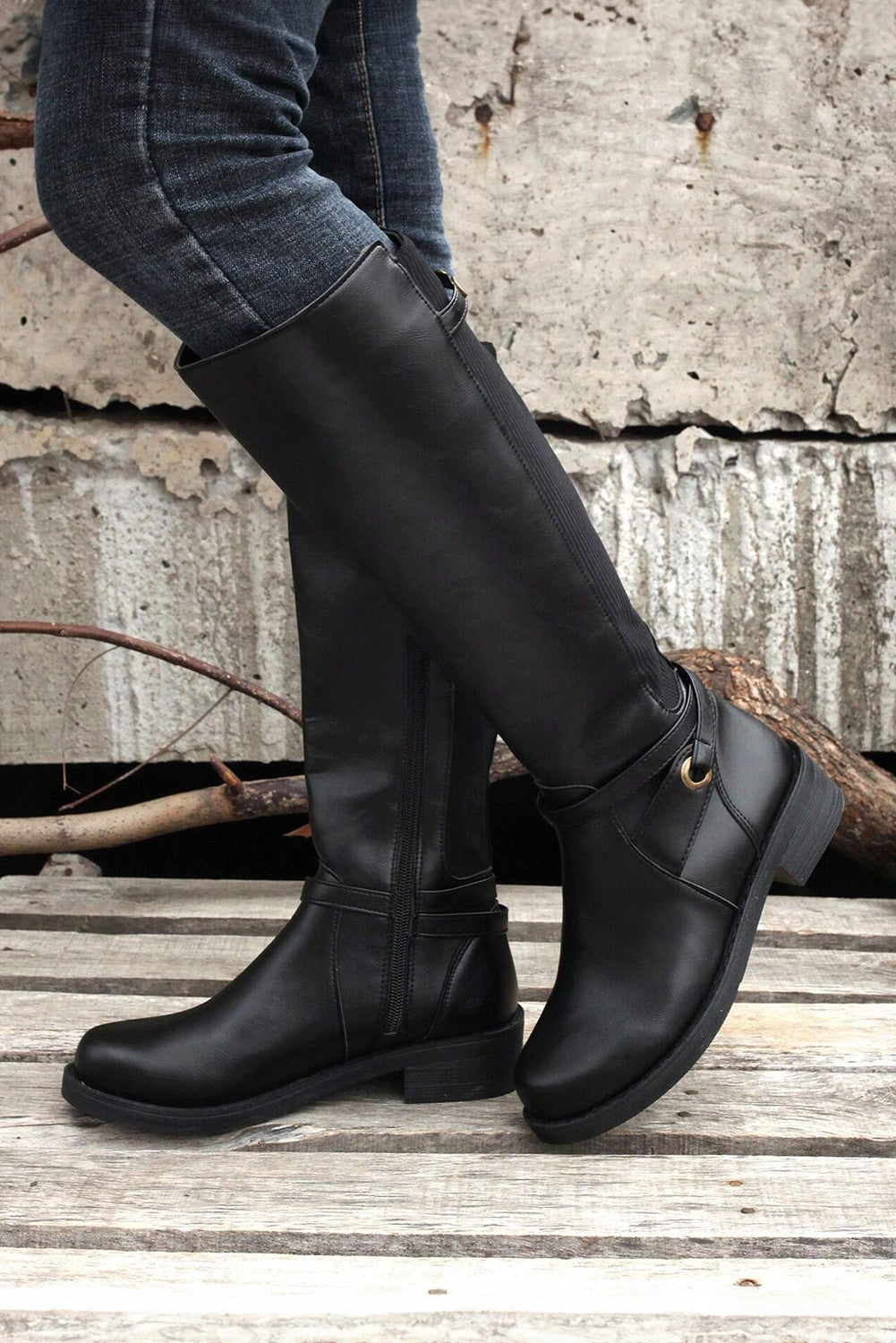Noir Rise Knee Boots